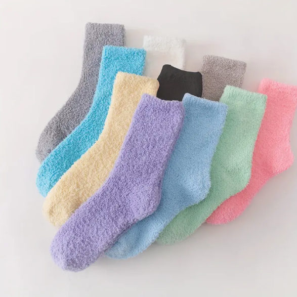 Women&#39;s Fuzzy Socks